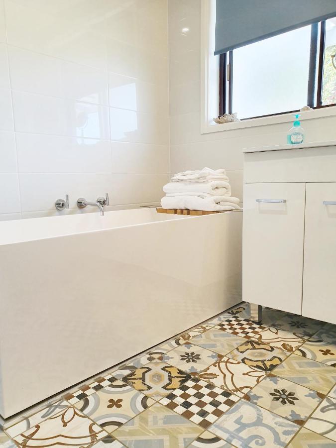 Marazul Best Deal - Stone Bathtub, Wifi, Functional - Mandarins And Lemons When Available Vincentia Bagian luar foto